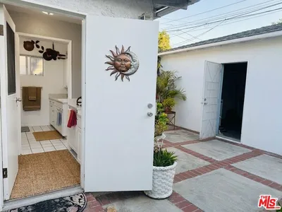 2926 Glenn Avenue GuestHouse photo 2