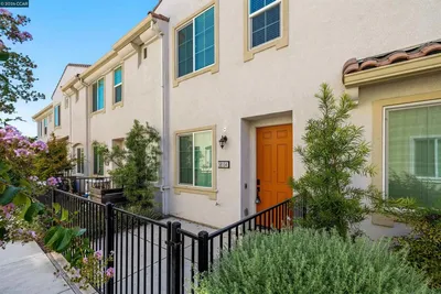 5301 E Commerce Way 58104