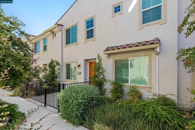 5301 E Commerce Way 58104 photo 2