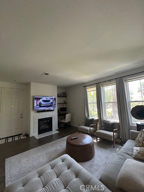 Interior 3
