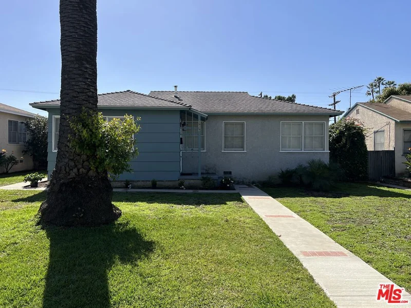 2929 Westwood Boulevard photo 2