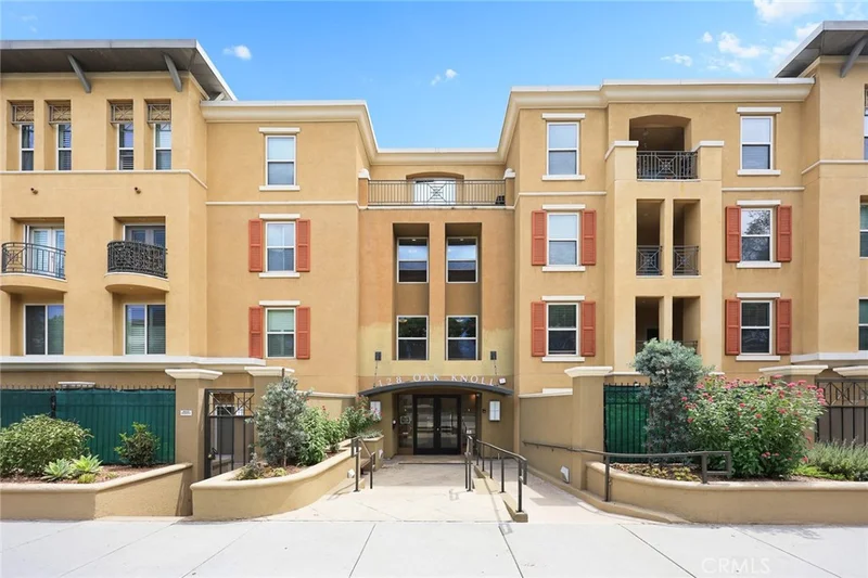 Photo 2 of 128 N Oak Knoll 206
