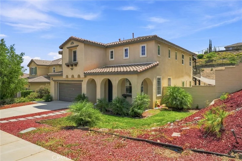 Photo 2 of 4101 Larkspur