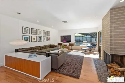 22526 Friar Street photo 2