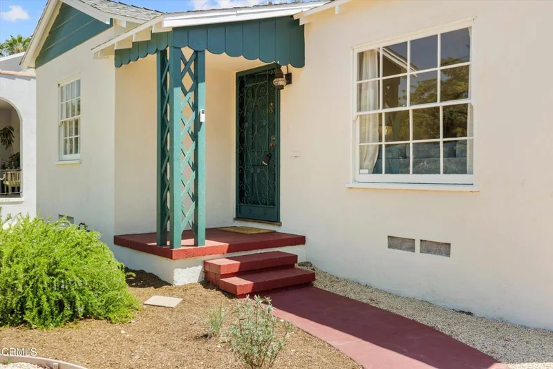 Photo 2 of 1602 Forest Avenue