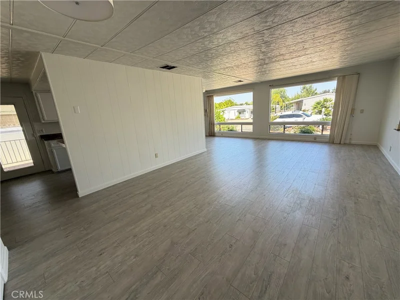 22895 Skylink Drive photo 2