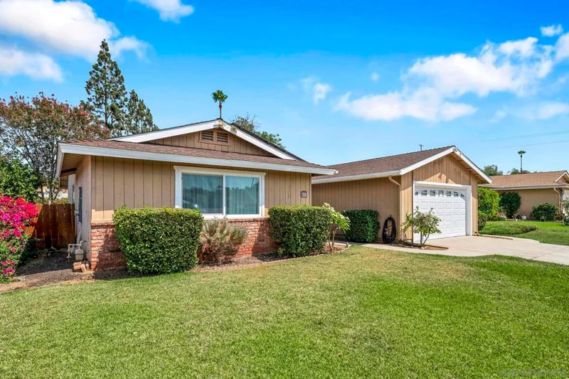 853 Hale Ct