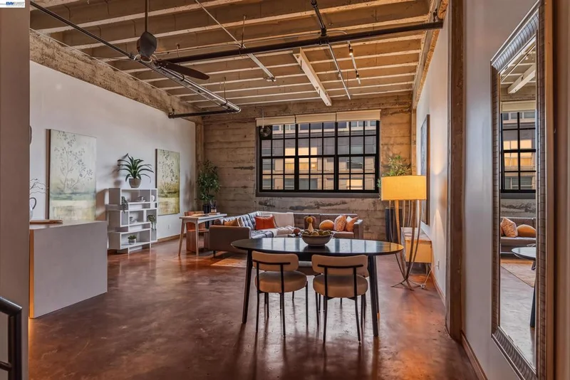 247 Fourth Street 405