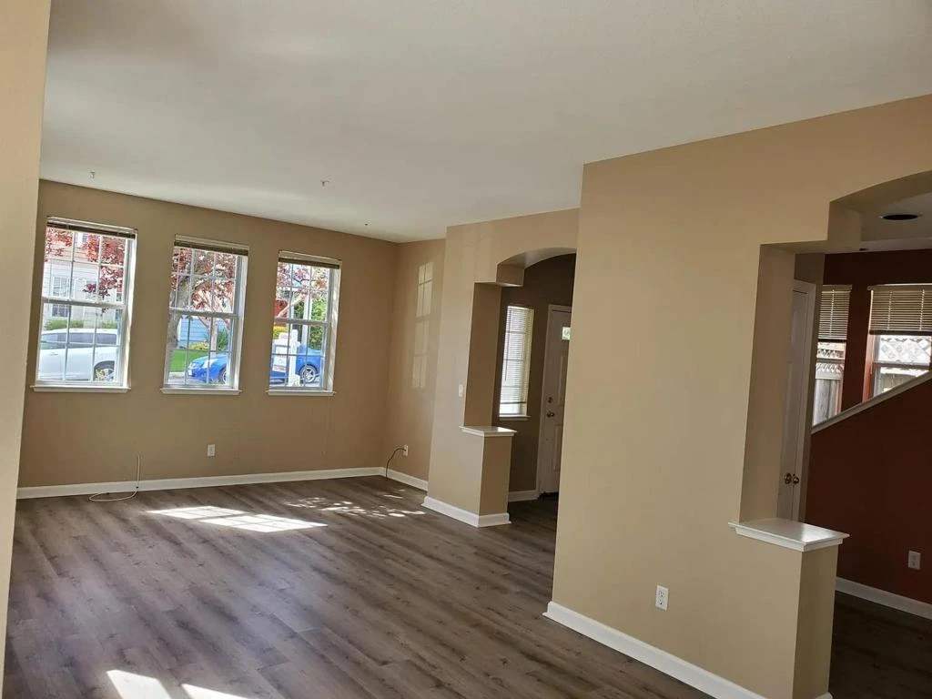 Interior 4