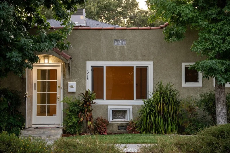 315 N Vista Bonita Avenue