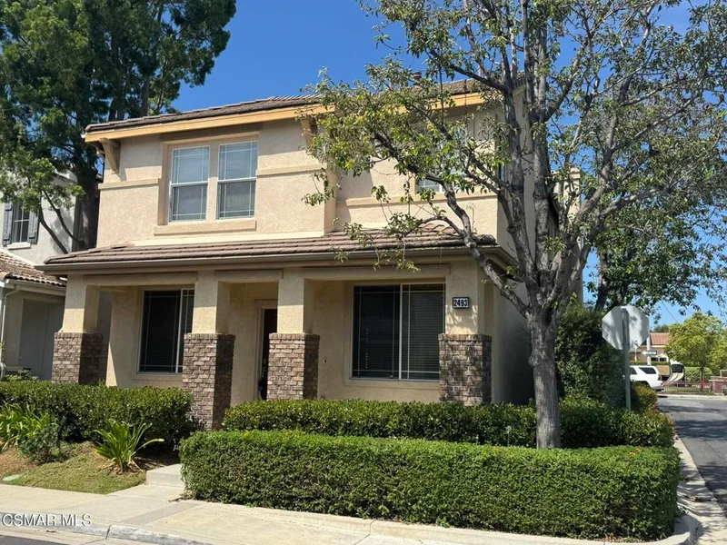 2493 Aurora Lane photo 2