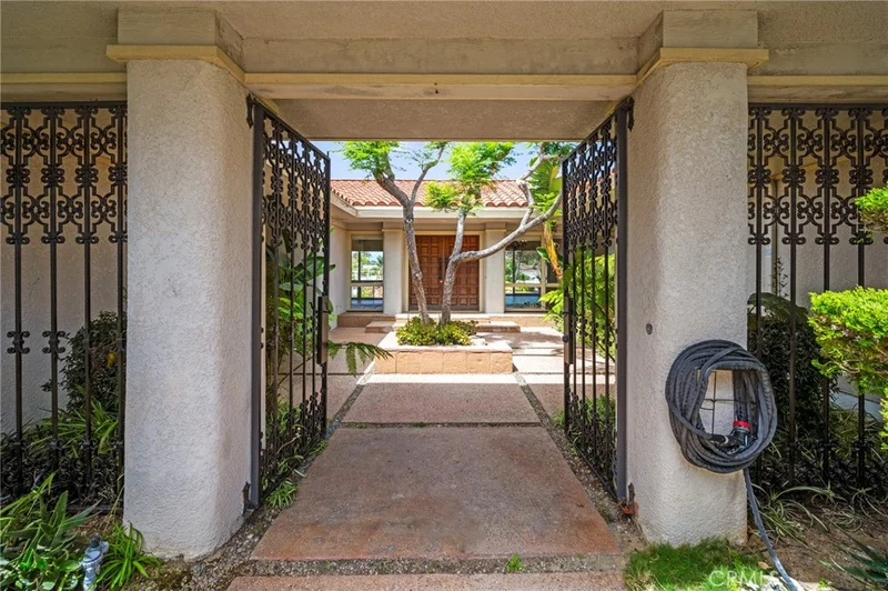 7117 Avenida Altisima photo 2