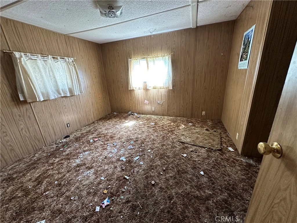 Interior 4