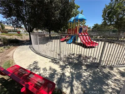 14748 Moon Crest photo 2