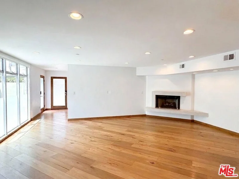 Photo 2 of 512 Brooks Avenue 6