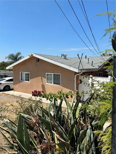 233 N Winton photo 2