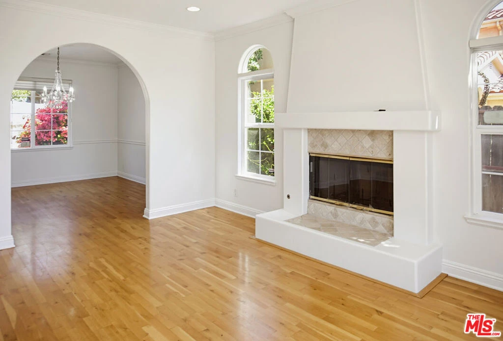Interior 3