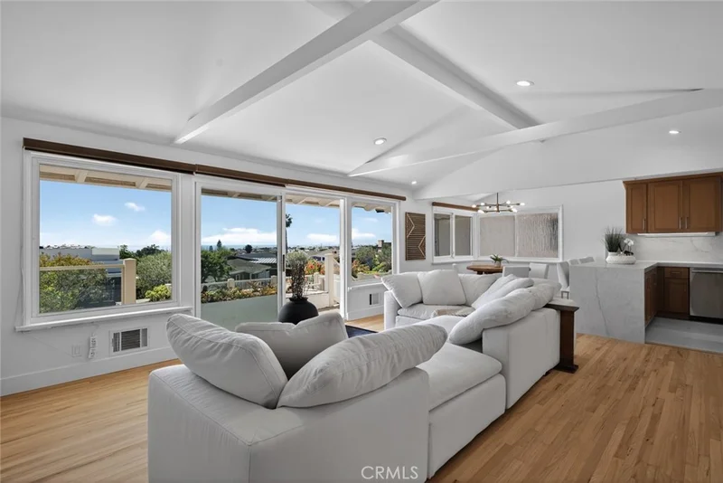 428 Cabrillo photo 2