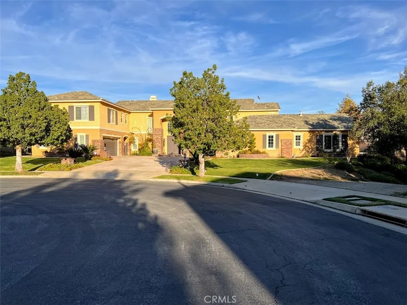1583 Twin Oaks Circle