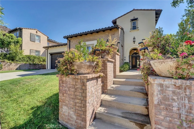 510 E. Viewcrest