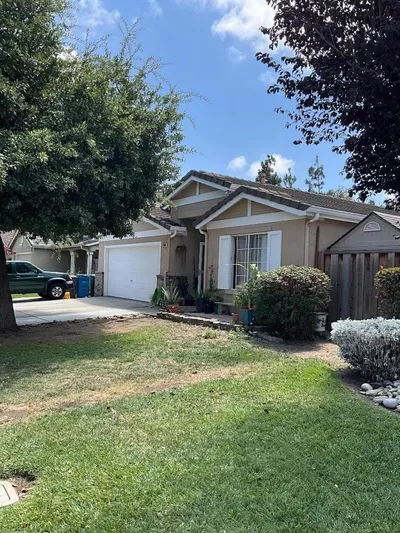2560 Glenview Drive
