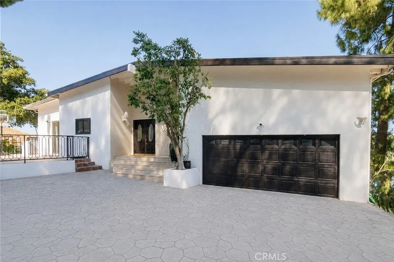 Photo 2 of 4999 Alatar Drive