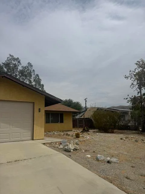 65894 5th Street photo 2