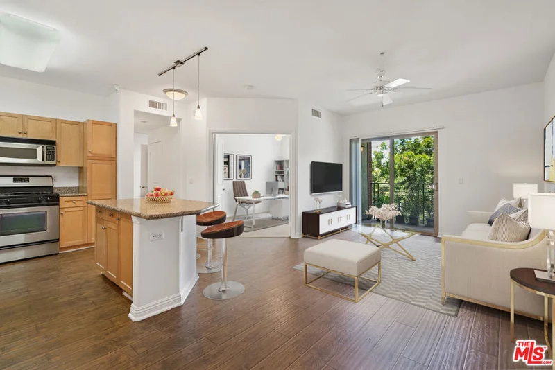 100 S Alameda Street 355
