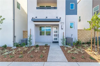 2472 E Stanley Paseo photo 2