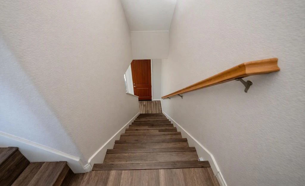 Interior 4
