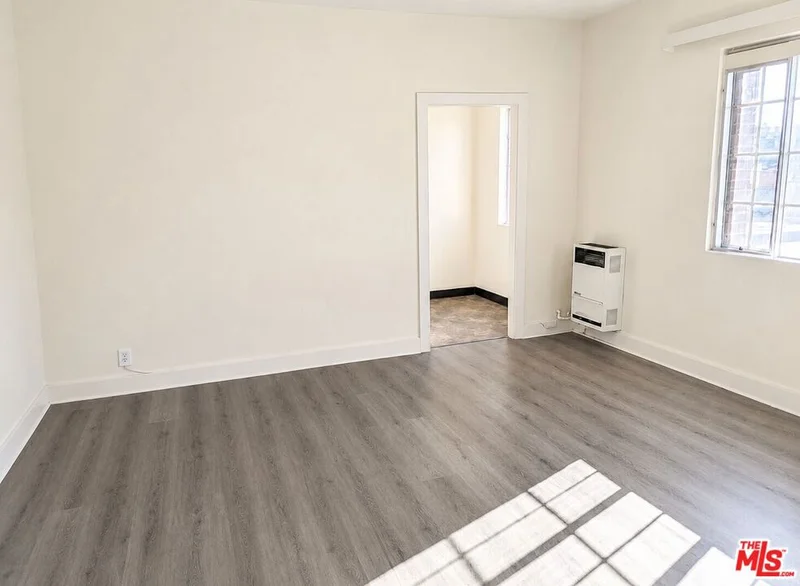 259 S Harvard Boulevard 200 photo 2