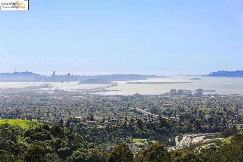 6100 Skyline Blvd photo 2