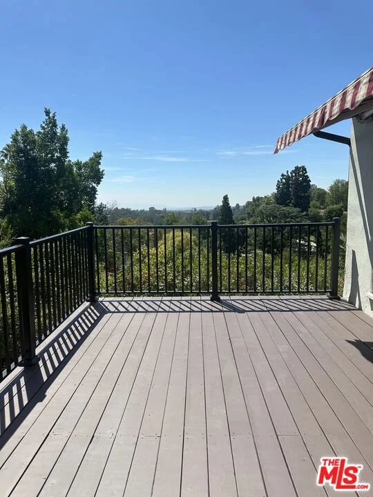 214 Sequoia Drive photo 2