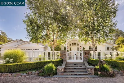 694 Los Palos Dr