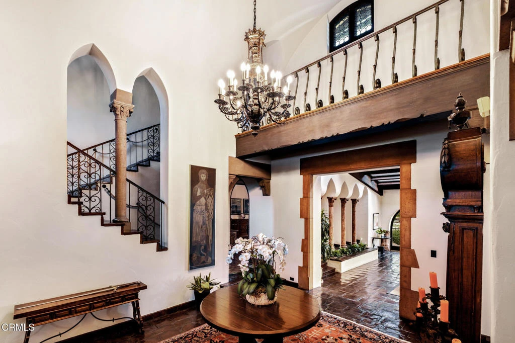Interior 2