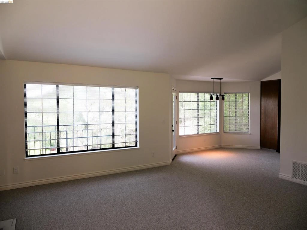 Interior 3