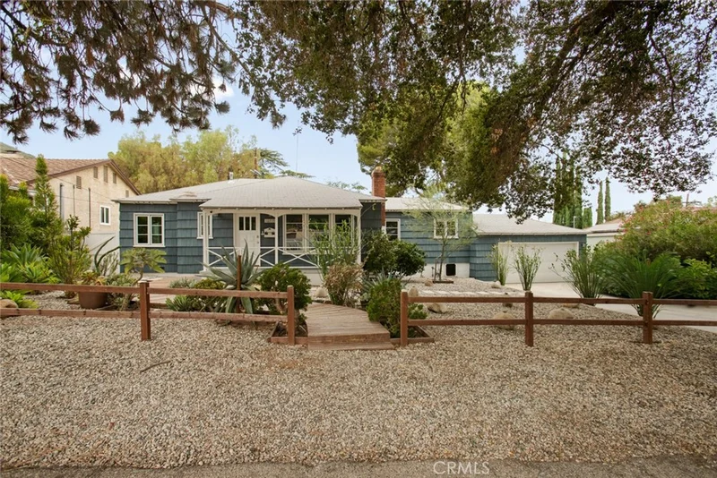 10215 Eldora Avenue photo 2