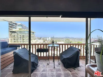 999 N Doheny Drive 708 photo 2