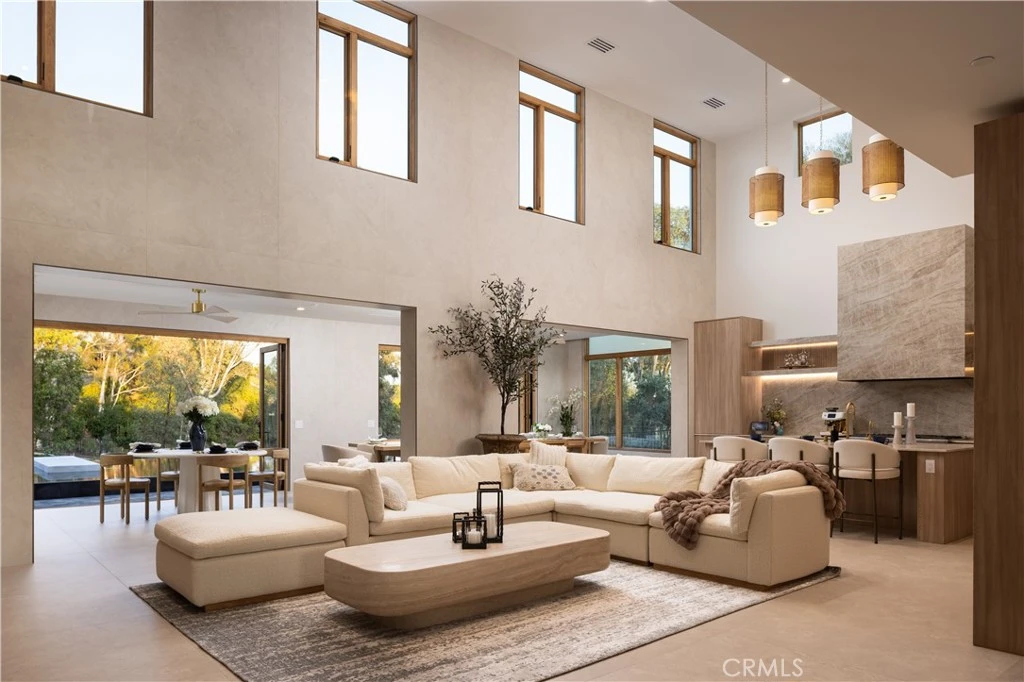Interior 2
