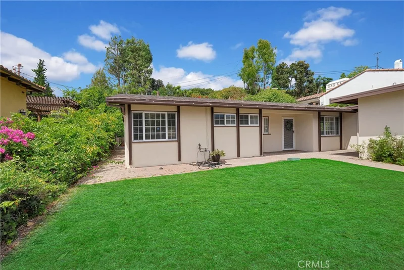 6551 Abbottswood Drive photo 2