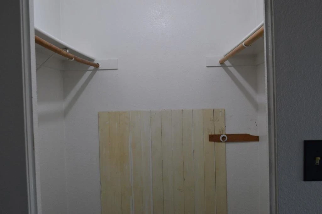 Interior 4
