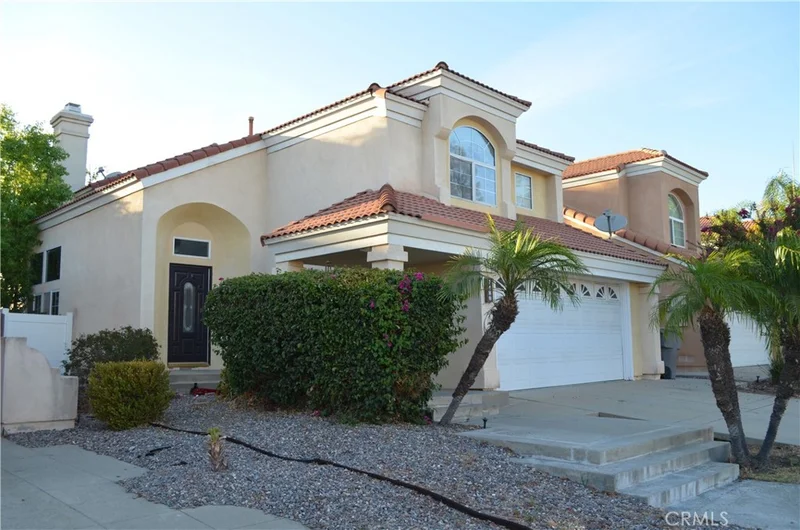 7480 Addison photo 2