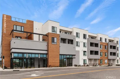 402 West Grand Ave. 317
