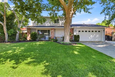 2867 Winthrop Ave.