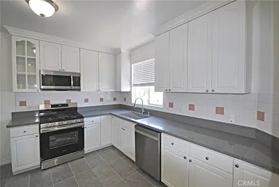 2345 Montrose Avenue 2 photo 2