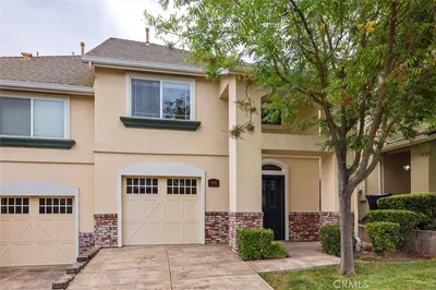 979 La Costa Court photo 2