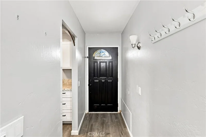 Photo 2 of 930 La Quinta Way