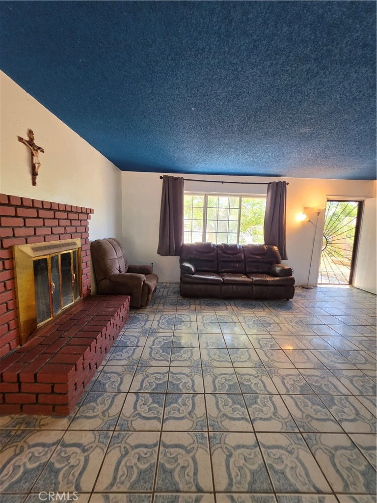 Interior 3