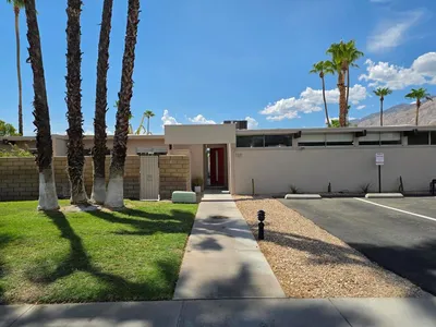 723 E Louise Drive