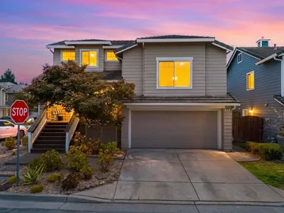 814 Coast Range Drive